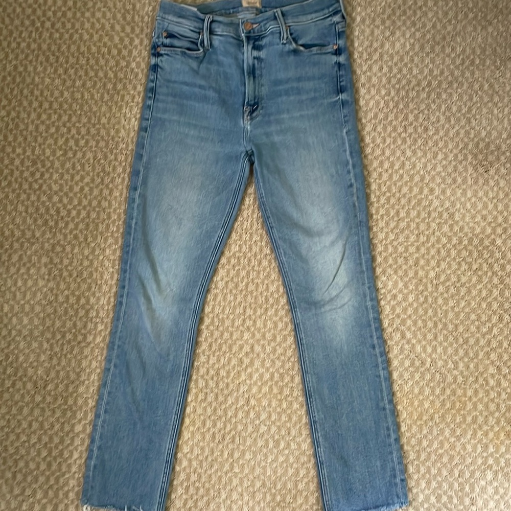 MOTHER Dazzler Crop Fray Jeans
